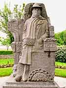 monument jean moulin chateaulin