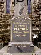 monument aux morts pleyben