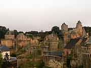 chateau de fougeres et ses remparts fougeres