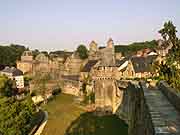 chateau de fougeres et ses remparts fougeres