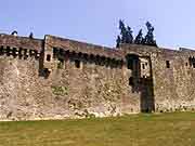 remparts du chateau fougeres