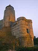 tour des gobelins et poterne fougeres