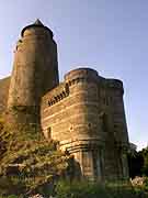 tour des gobelins et poterne fougeres