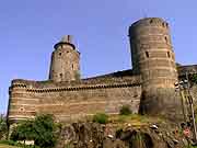 tour des gobelins et poterne fougeres