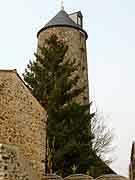 le cellier moulin a vent rue de clermont pres de la rue du prieure