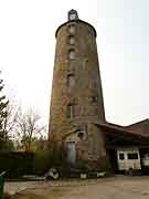 le cellier moulin a vent rue de clermont pres de la rue du prieure