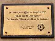 plaque commemorative eglise sainte-radegonde nantes