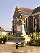 saint-aubin des chateaux monumentaux morts
