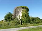 sainte-reine de bretagne moulin a vent chemin-breton