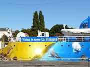 lorient navire thalassa dans le port de plaisance