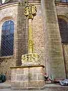 croix pres de la cathedrale vannes