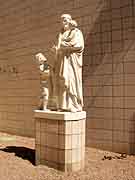 statue de saint-vincent de paul saint-brieuc